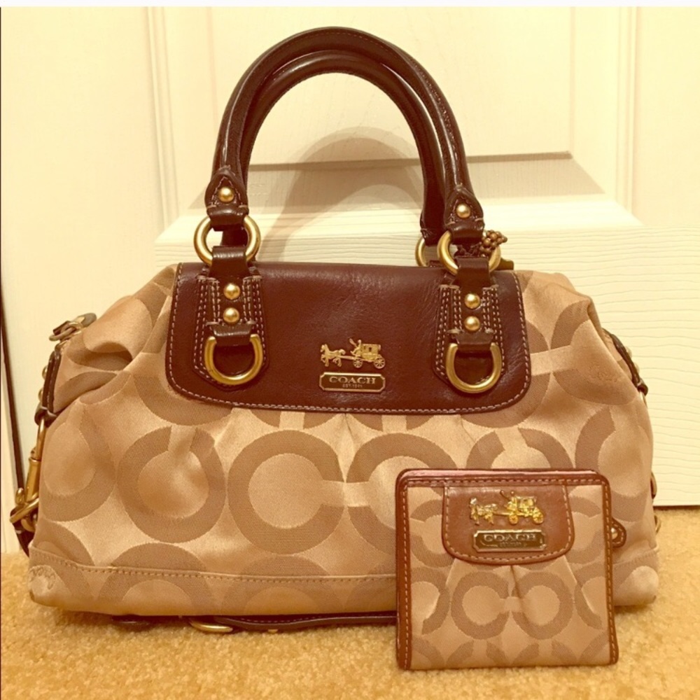 Classic Coach Purse